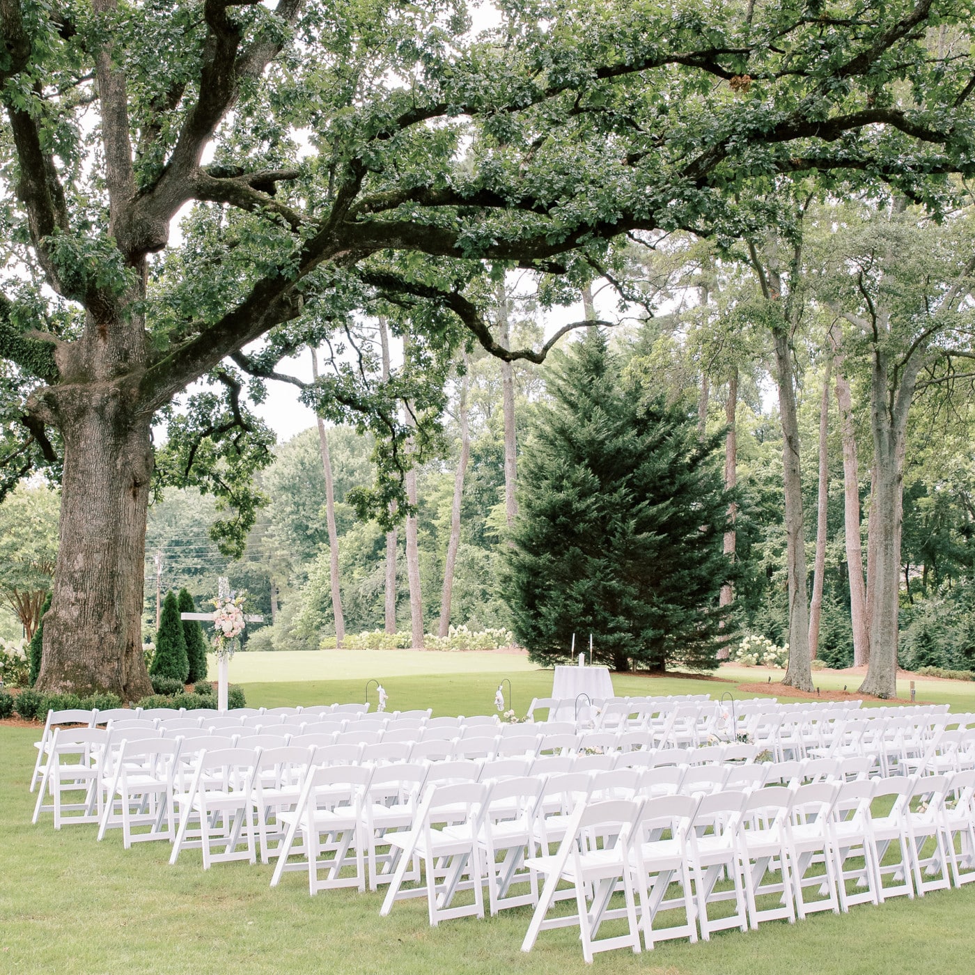 chairs-for-marriage-1400x1400
